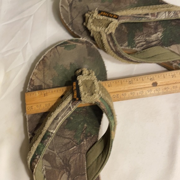 Real Tree Drake Jr. Flip Flops Sandals size 5M - Picture 7 of 9